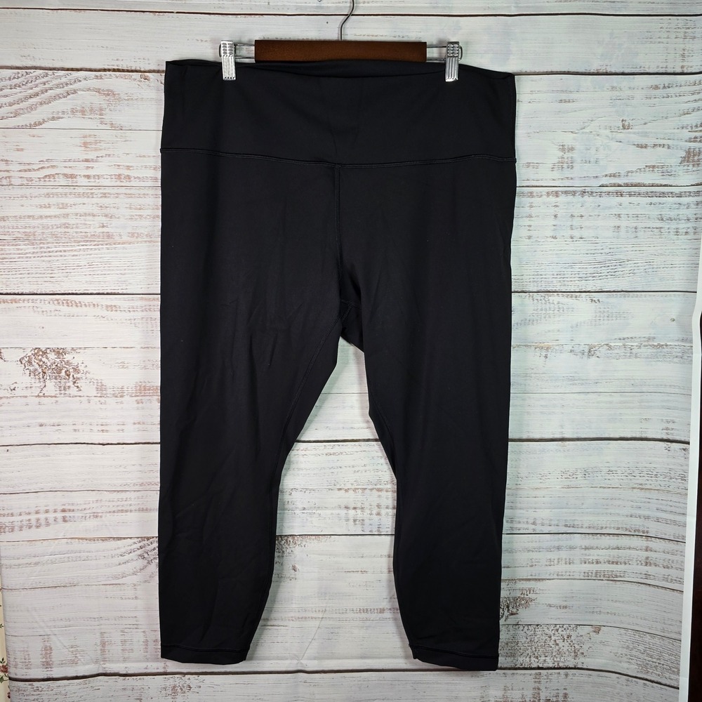 Lululemon Black High Rise Crop Leggings Women's Size 20 Plus Size